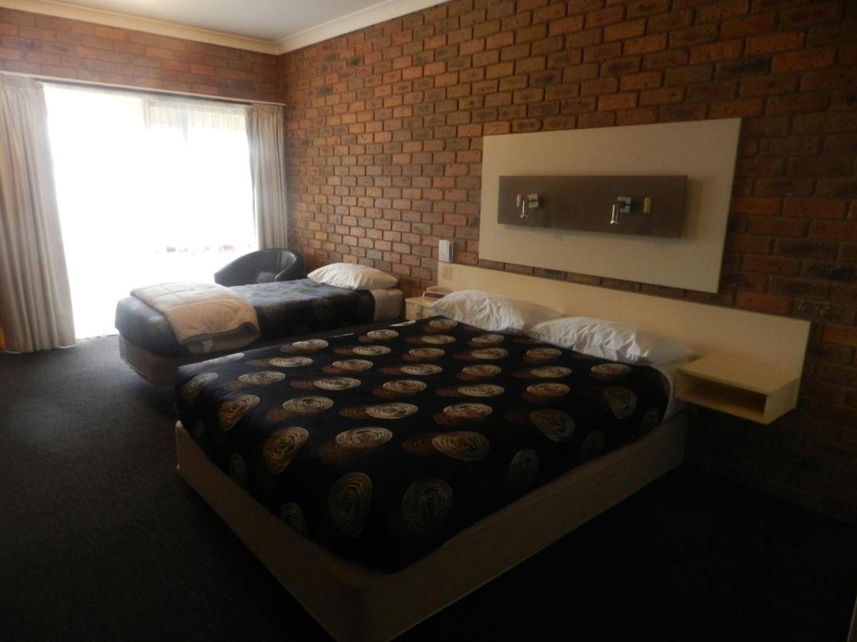 Travellers Rest Motor Inn Суон-Хилл Экстерьер фото
